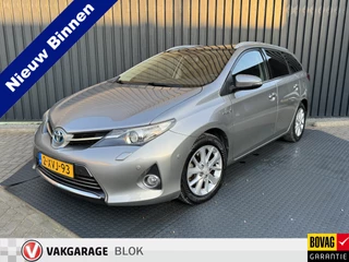 Toyota Auris Touring Sports 1.8 Hybrid Lease+ | Panodak | Stoelverw. | Parkeersensoren V&A | Camera | Prijs Rijklaar!!