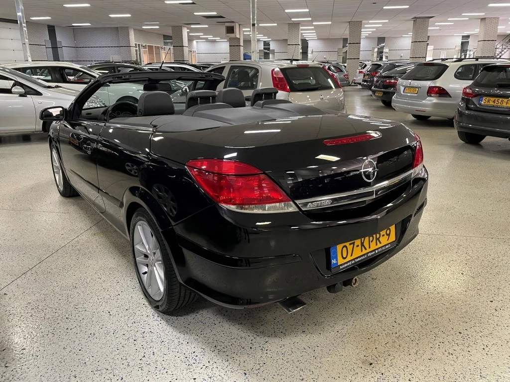 Hoofdafbeelding Opel Cabrio