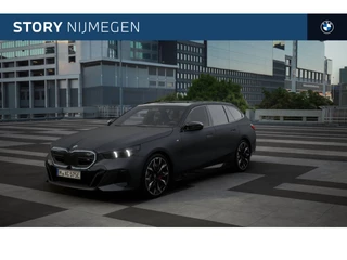 BMW i5 Touring M60 xDrive / Panoramadak / Trekhaak / Bowers & Wilkins / Adaptief onderstel professional / M Multifunctionele Stoelen / Comfort Access