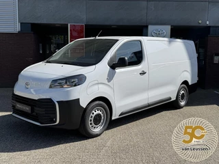 Hoofdafbeelding Toyota ProAce Toyota PROACE Electric Long Worker 10th Anniversary 75 kWh NIEUW DIRECT LEVERBAAR! STOEL/STUURVERW CAMERA PARK-SENSOREN BLIND SPOT APPLE/ANDROID