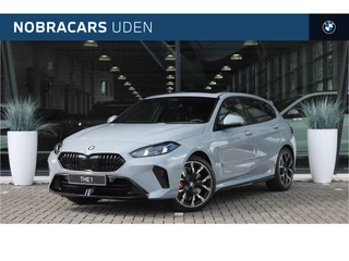 BMW 1 Serie 120 M Sport Automaat / Panoramadak / Sportstoelen / M Adaptief onderstel / Achteruitrijcamera / Comfort Access / Adaptieve LED / Stoelverwarming