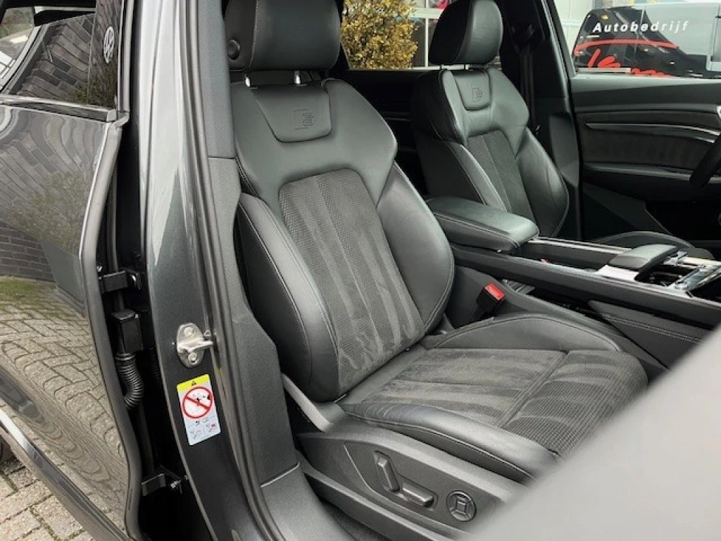 Hoofdafbeelding Audi e-tron