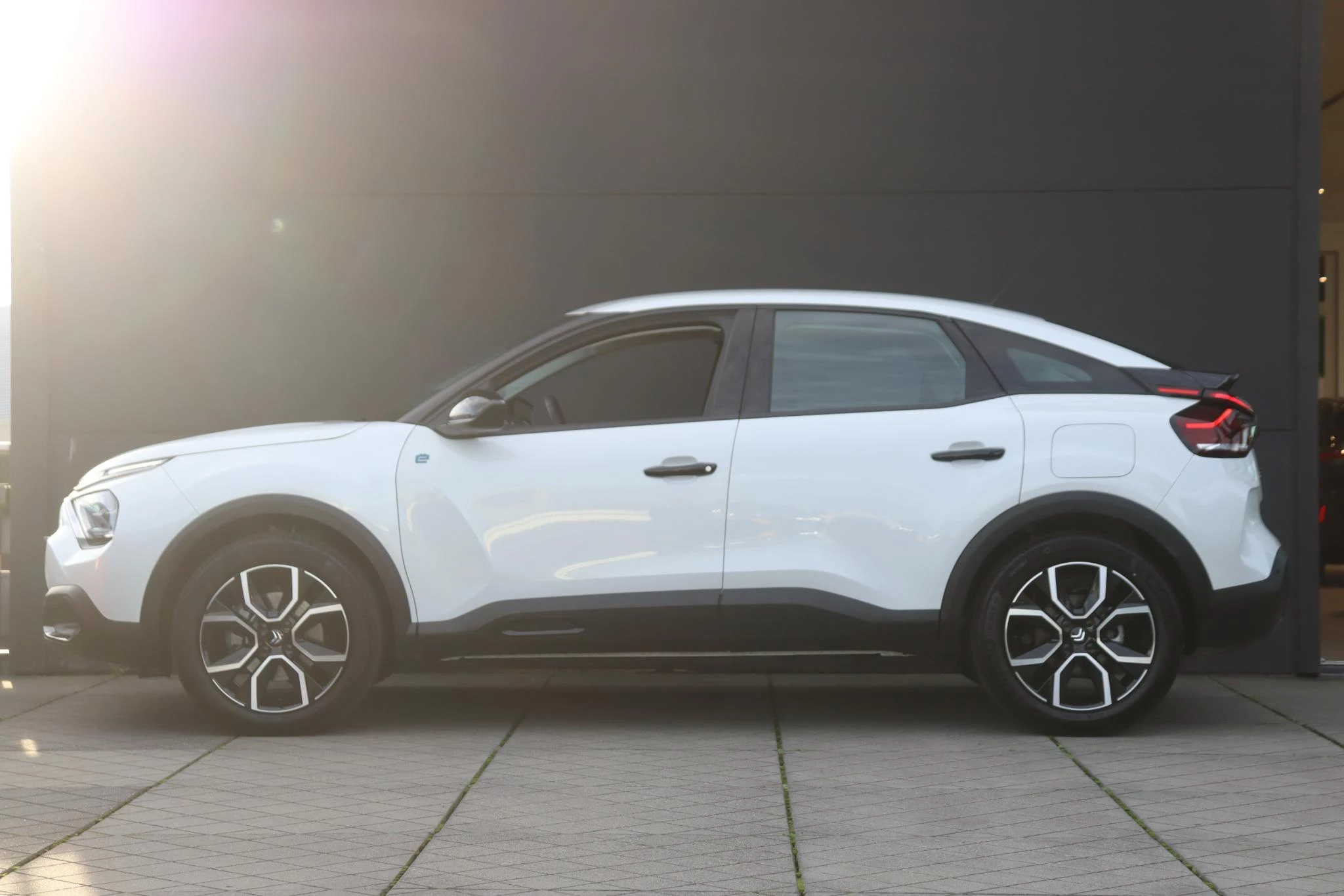 Hoofdafbeelding Citroën ë-C4