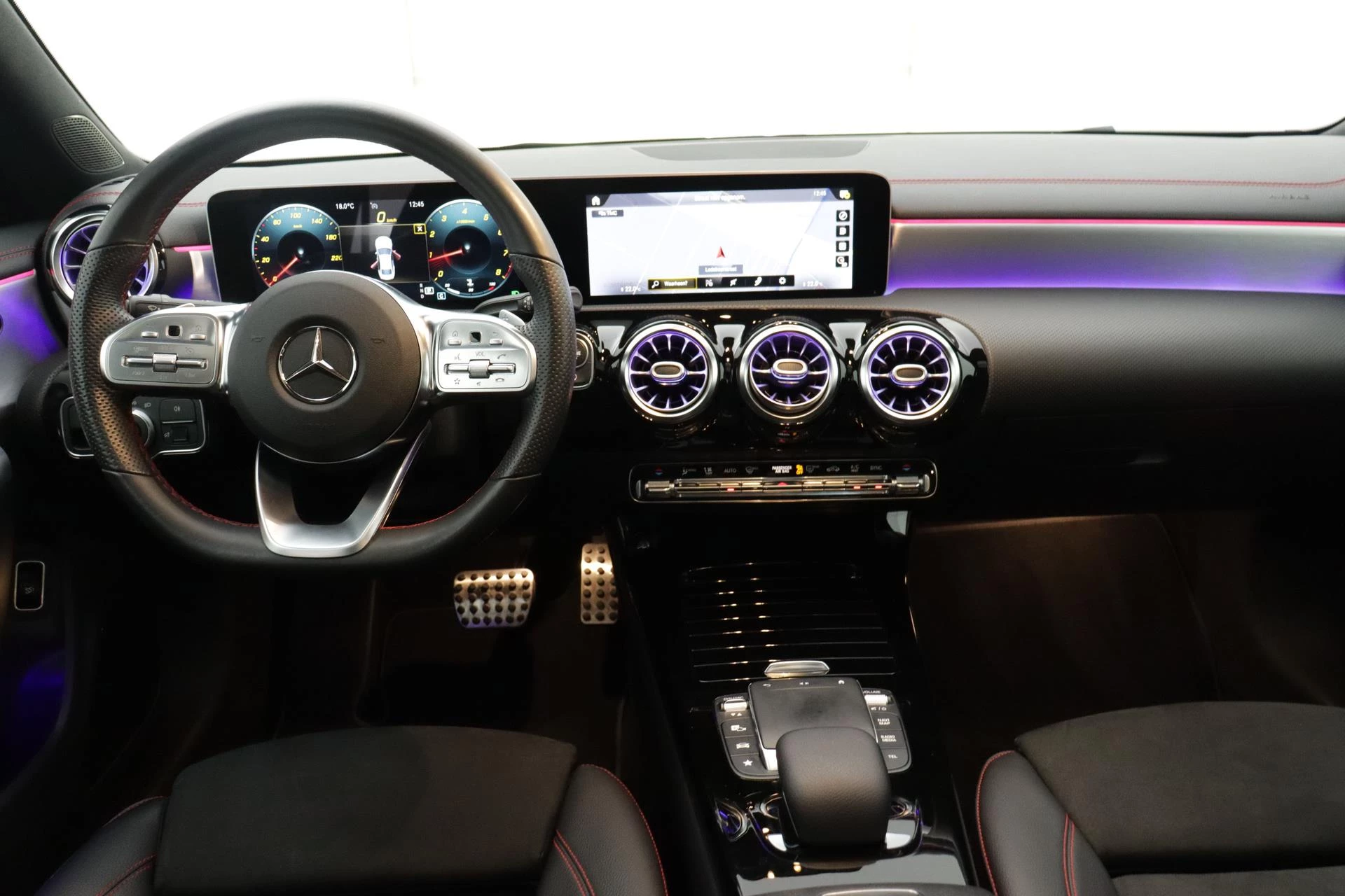 Hoofdafbeelding Mercedes-Benz CLA