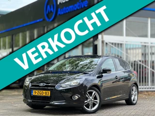 Hoofdafbeelding Ford Focus Ford Focus 1.0 EcoBoost EP Navi|Leder|Stoel VW|Dealeronderhouden|Airco|Bluetooth|Trekhaak|Lage km|Boekjes|Zwart|PDC V+A