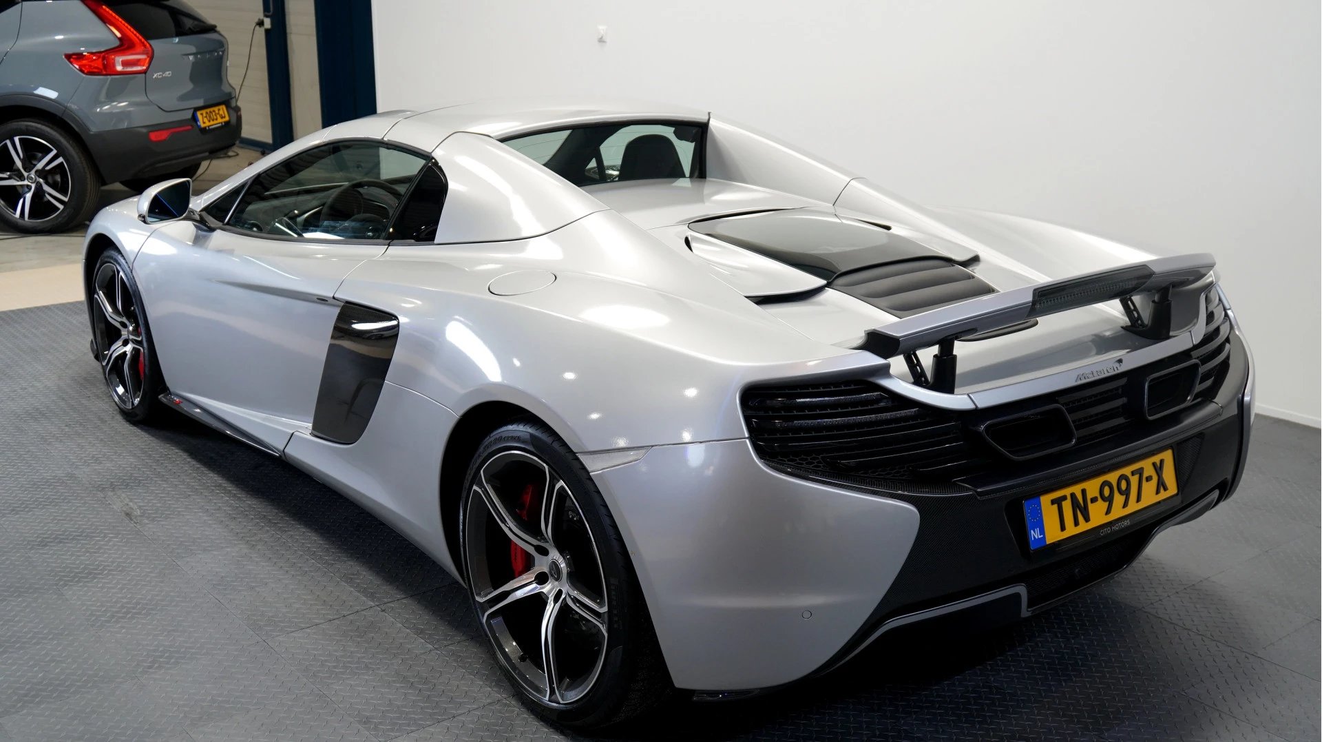 Hoofdafbeelding McLaren 650S