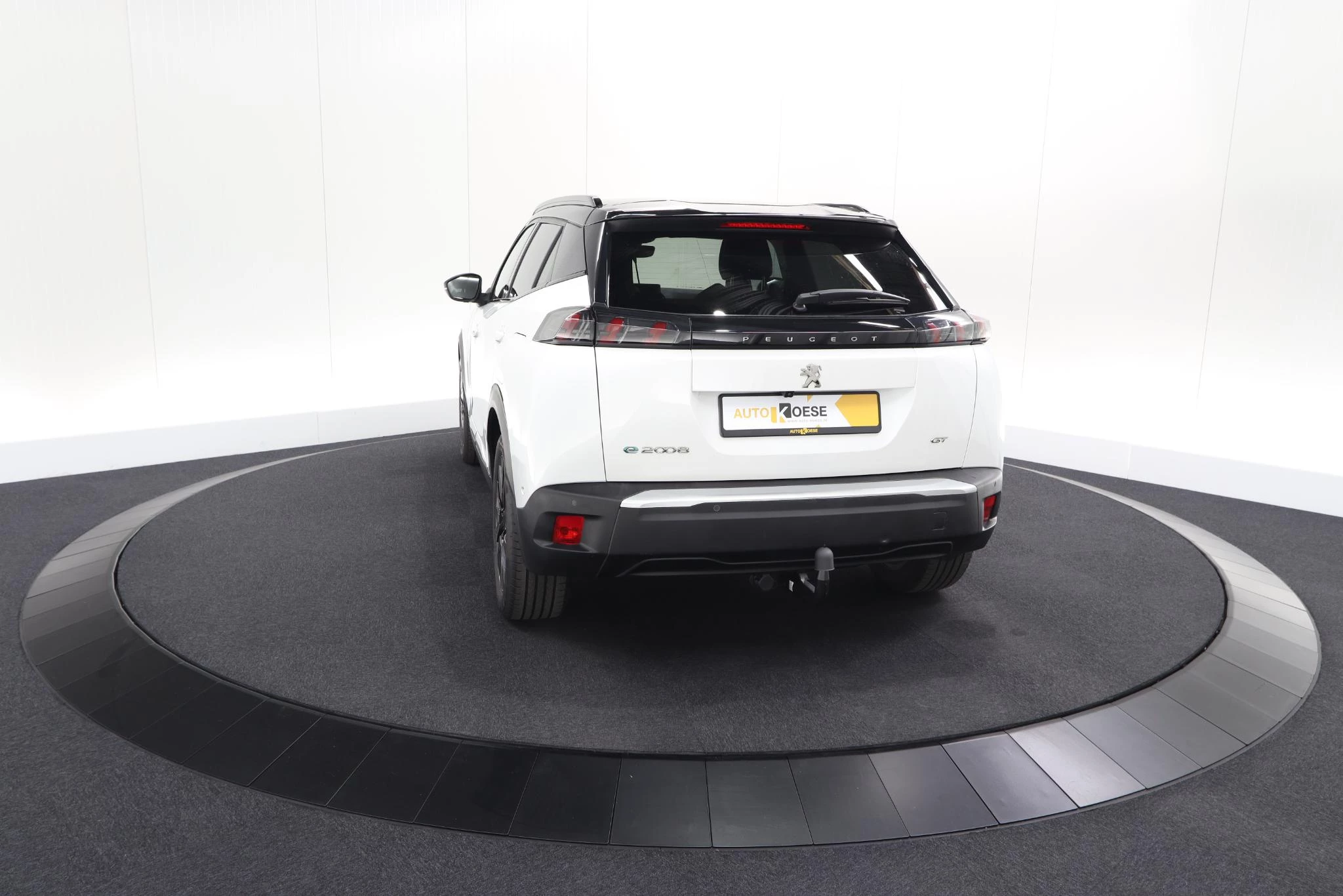 Hoofdafbeelding Peugeot e-2008