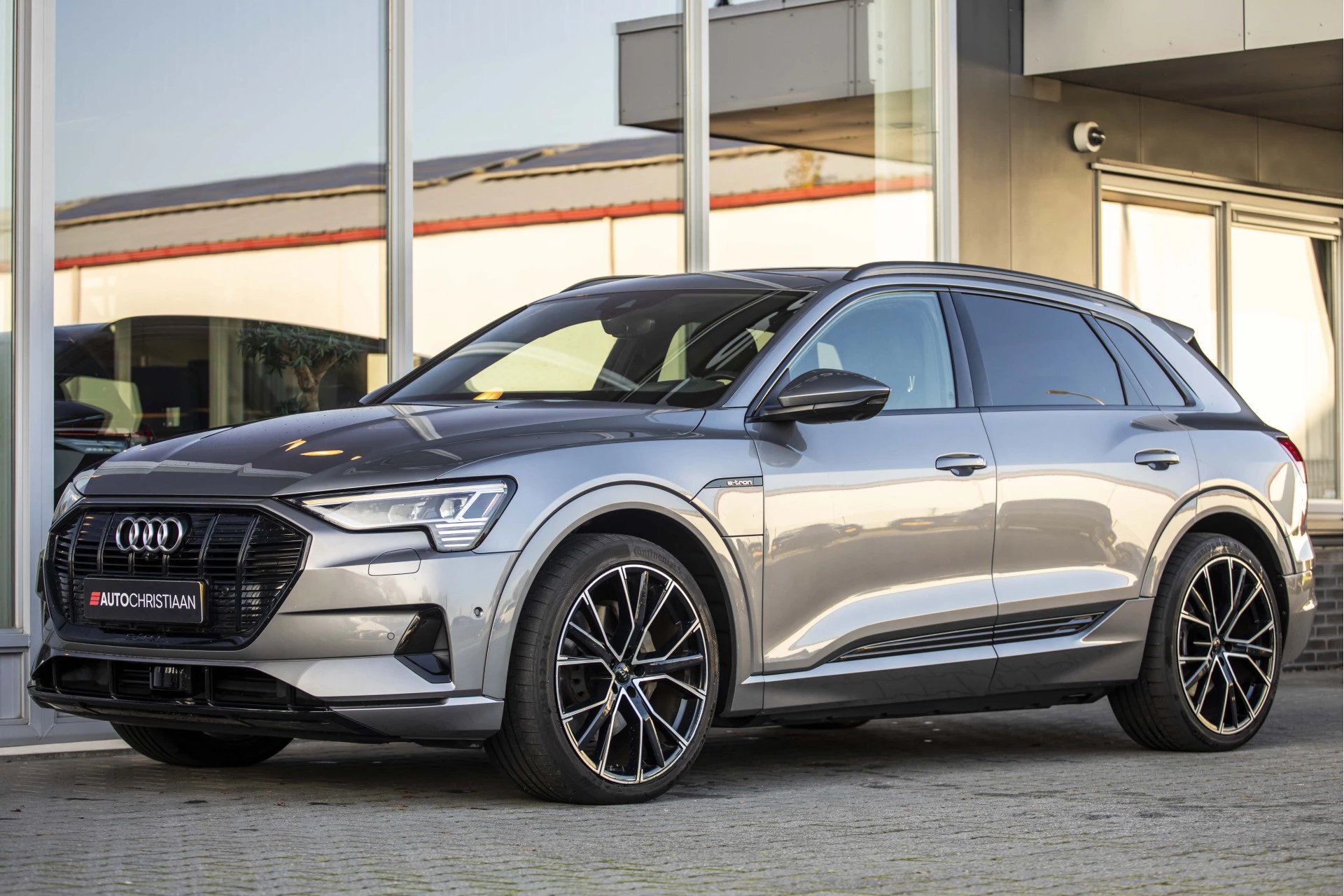 Hoofdafbeelding Audi e-tron