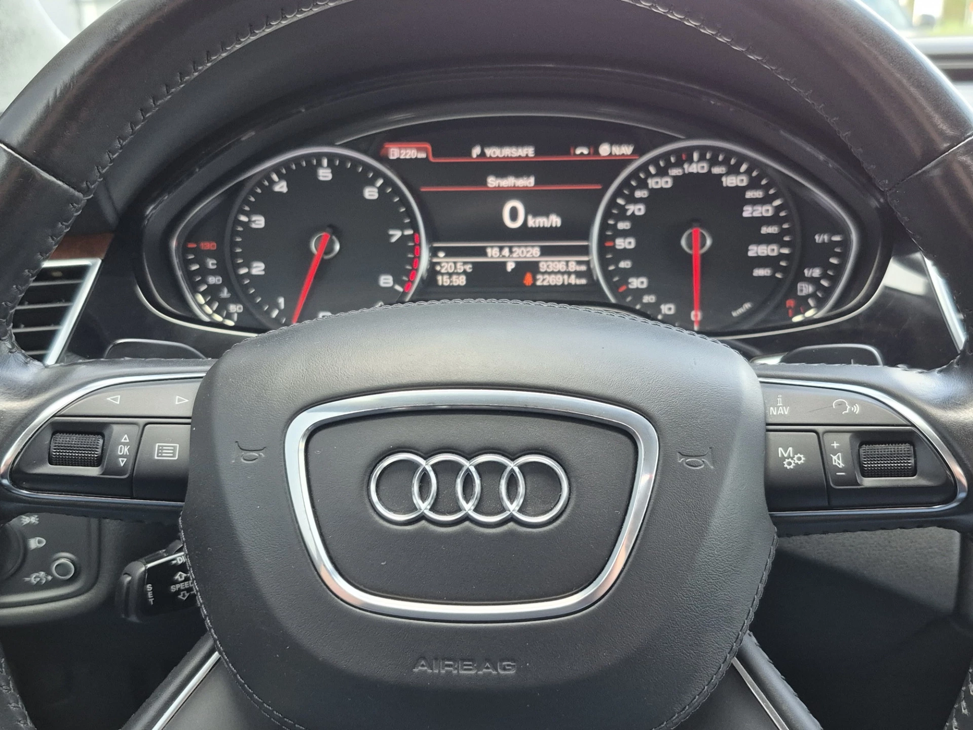 Hoofdafbeelding Audi A8