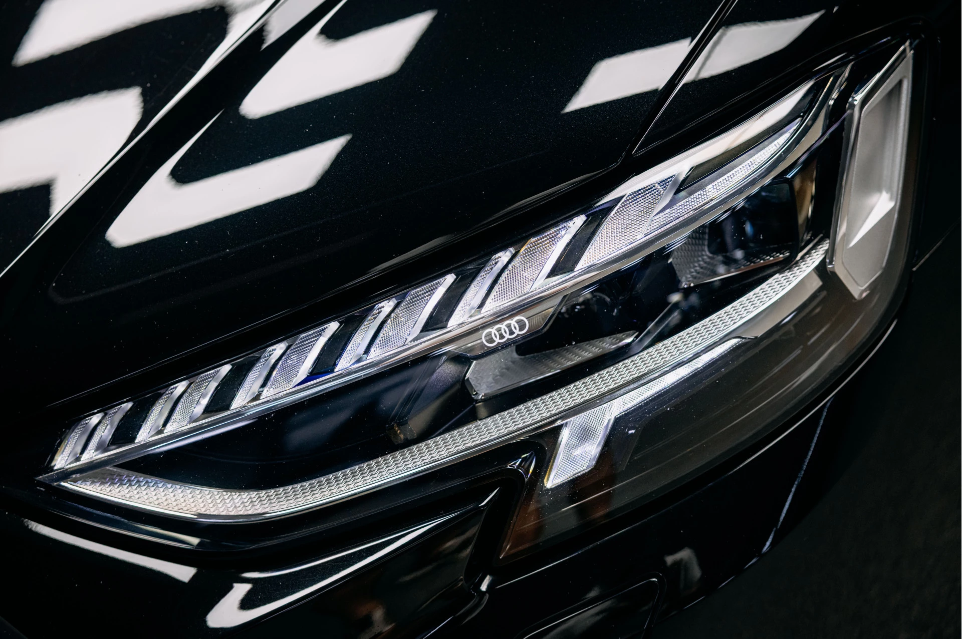 Hoofdafbeelding Audi A8