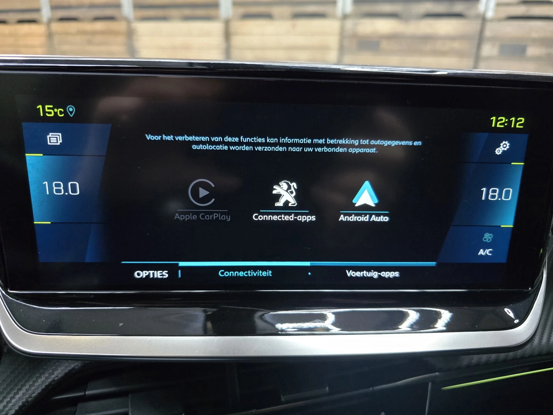 Hoofdafbeelding Peugeot e-2008