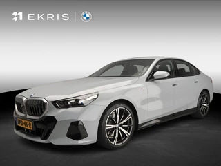 BMW 5 Serie Sedan 520i | M-Sportpakket | LED | Leder | HUD | Elektr. zetels | Sportstoelen | DAB | Harman-kardon sound | Alu 20 inch