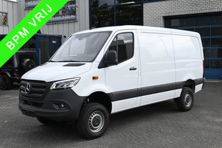 Hoofdafbeelding Mercedes-Benz Sprinter Mercedes-Benz Sprinter 319 CDI L2H1 4x4 LED, Trekhaak, MBUX met camera en parkeerpakket
