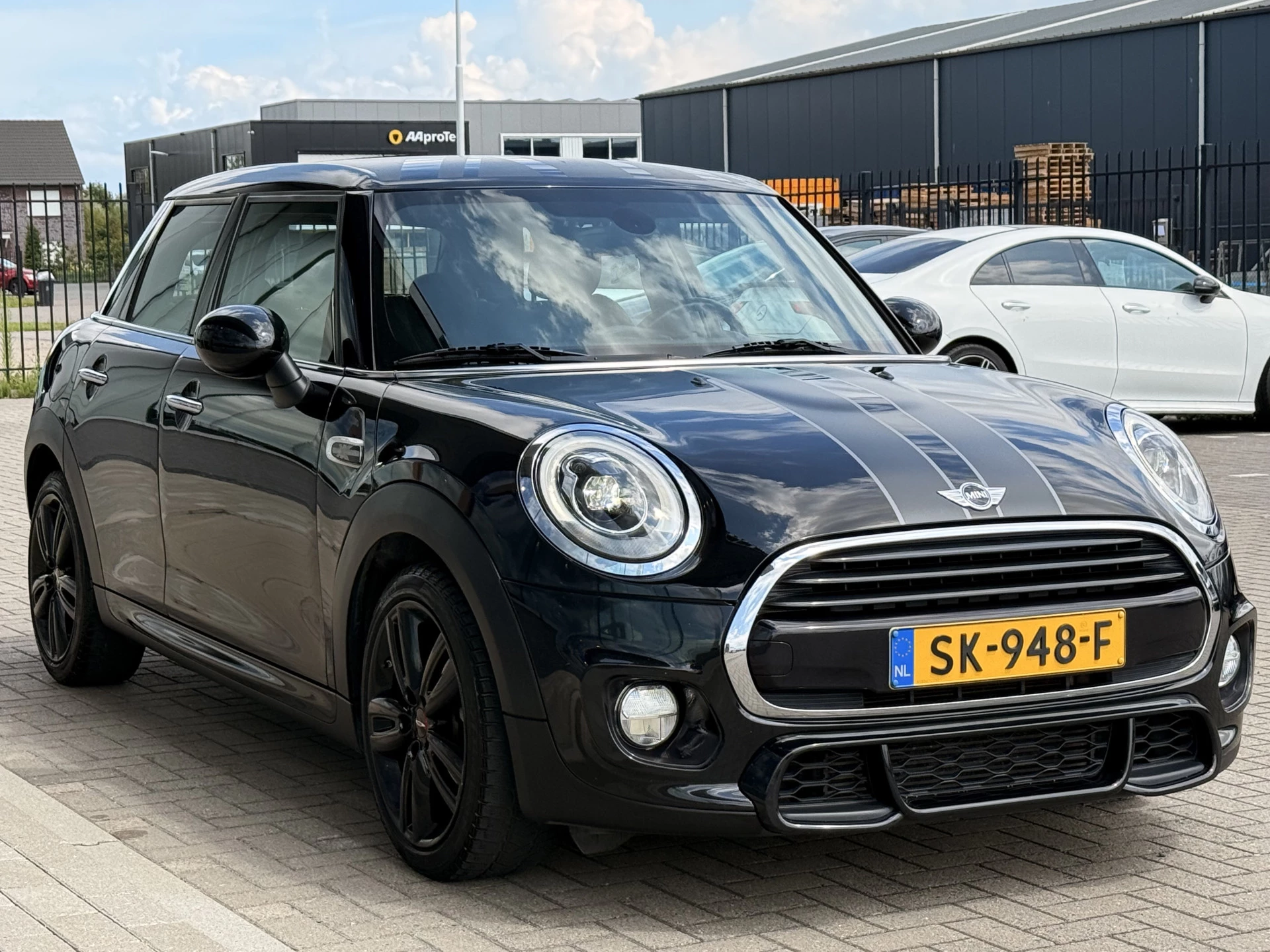 Hoofdafbeelding MINI Cooper