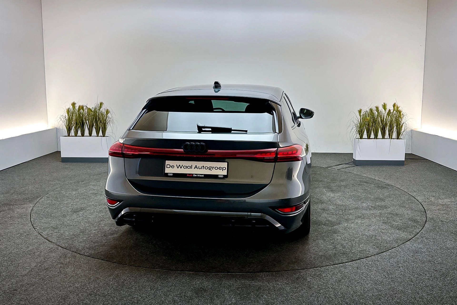 Hoofdafbeelding Audi A6 Avant e-tron