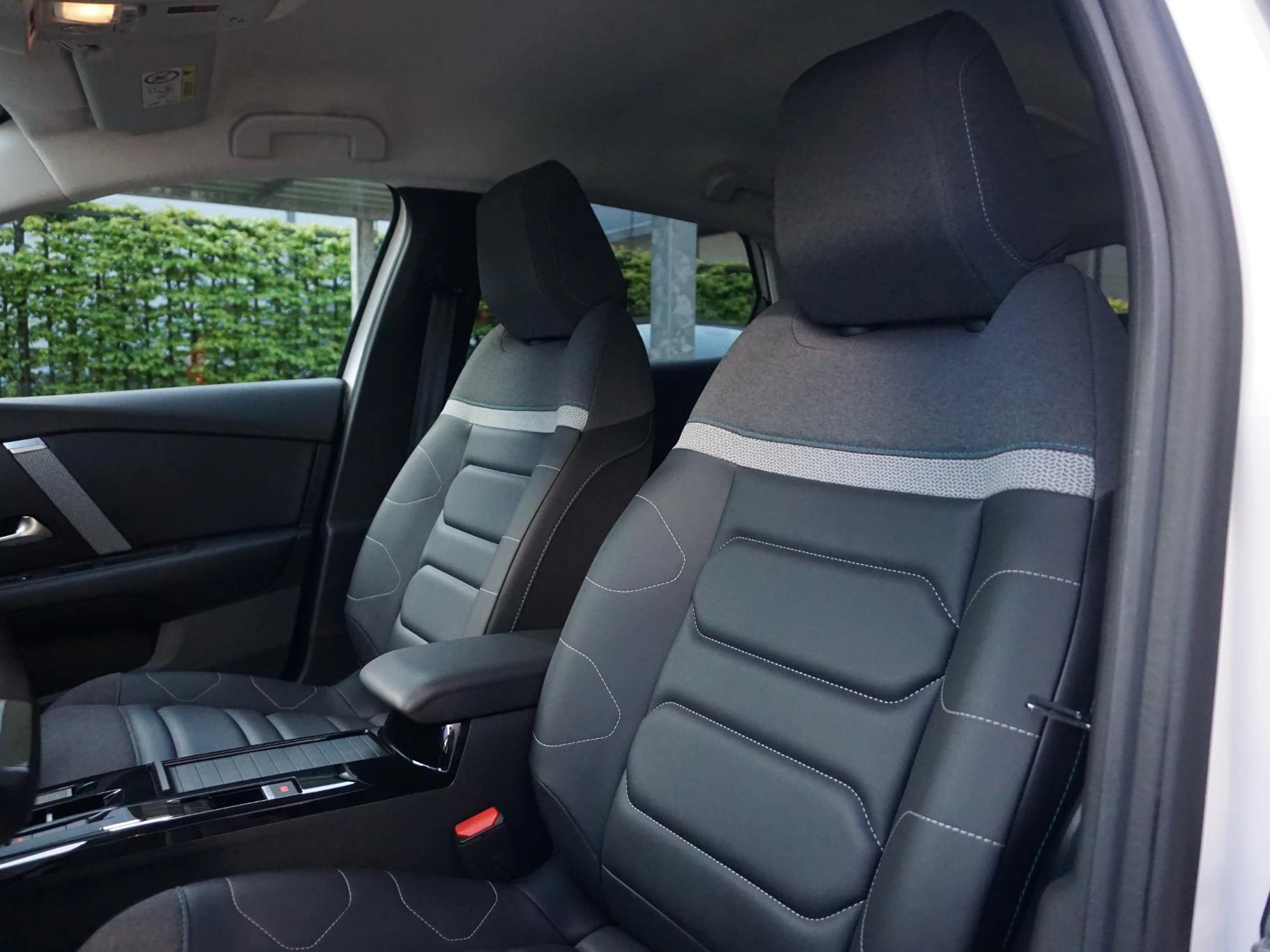 Hoofdafbeelding Citroën ë-C4