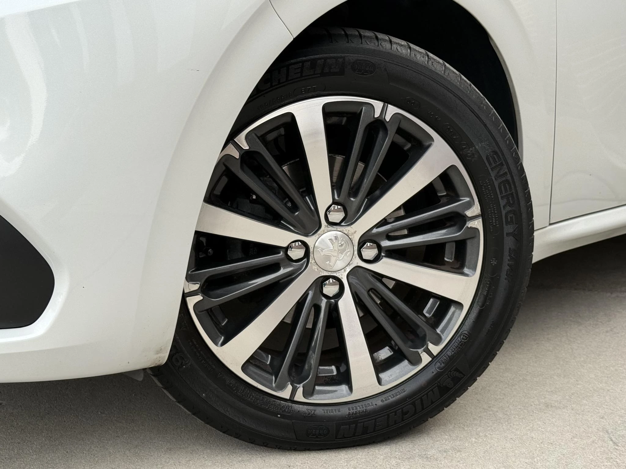 Hoofdafbeelding Peugeot 208