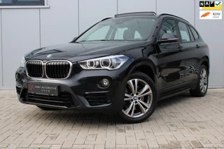 Hoofdafbeelding BMW X1 BMW X1 XDrive20i High Executive KEYLESS I PANO I LEDER I AFN. TREKHAAK I HUD I LED I