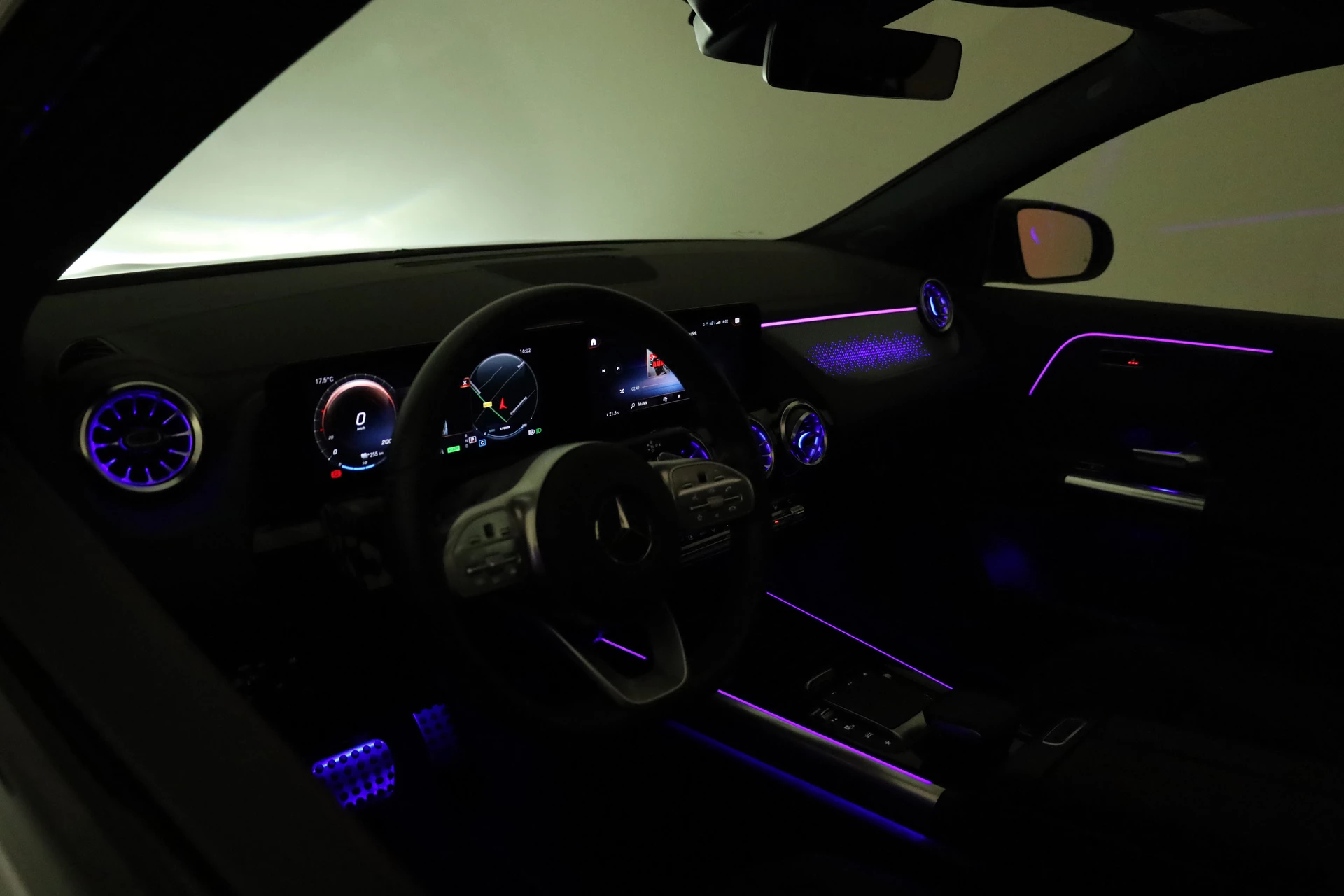 Hoofdafbeelding Mercedes-Benz EQA