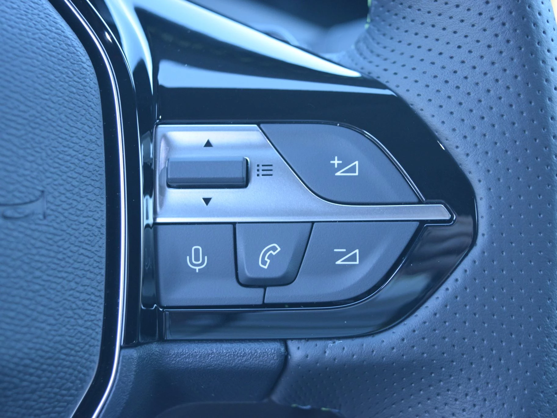 Hoofdafbeelding Peugeot 408