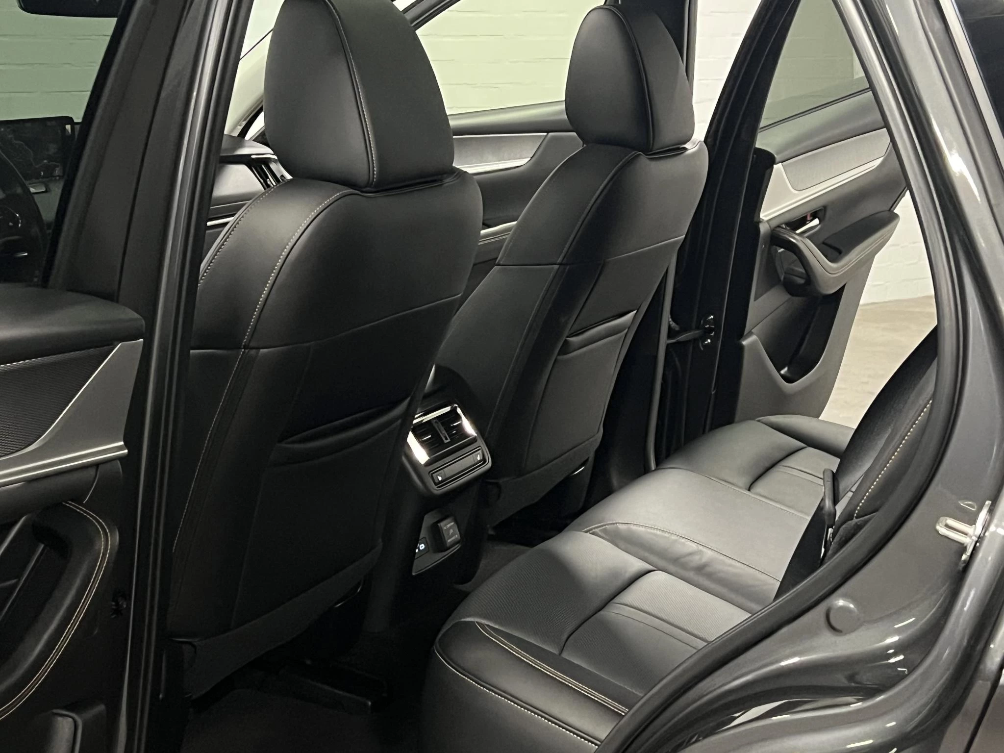 Hoofdafbeelding Mazda CX-60