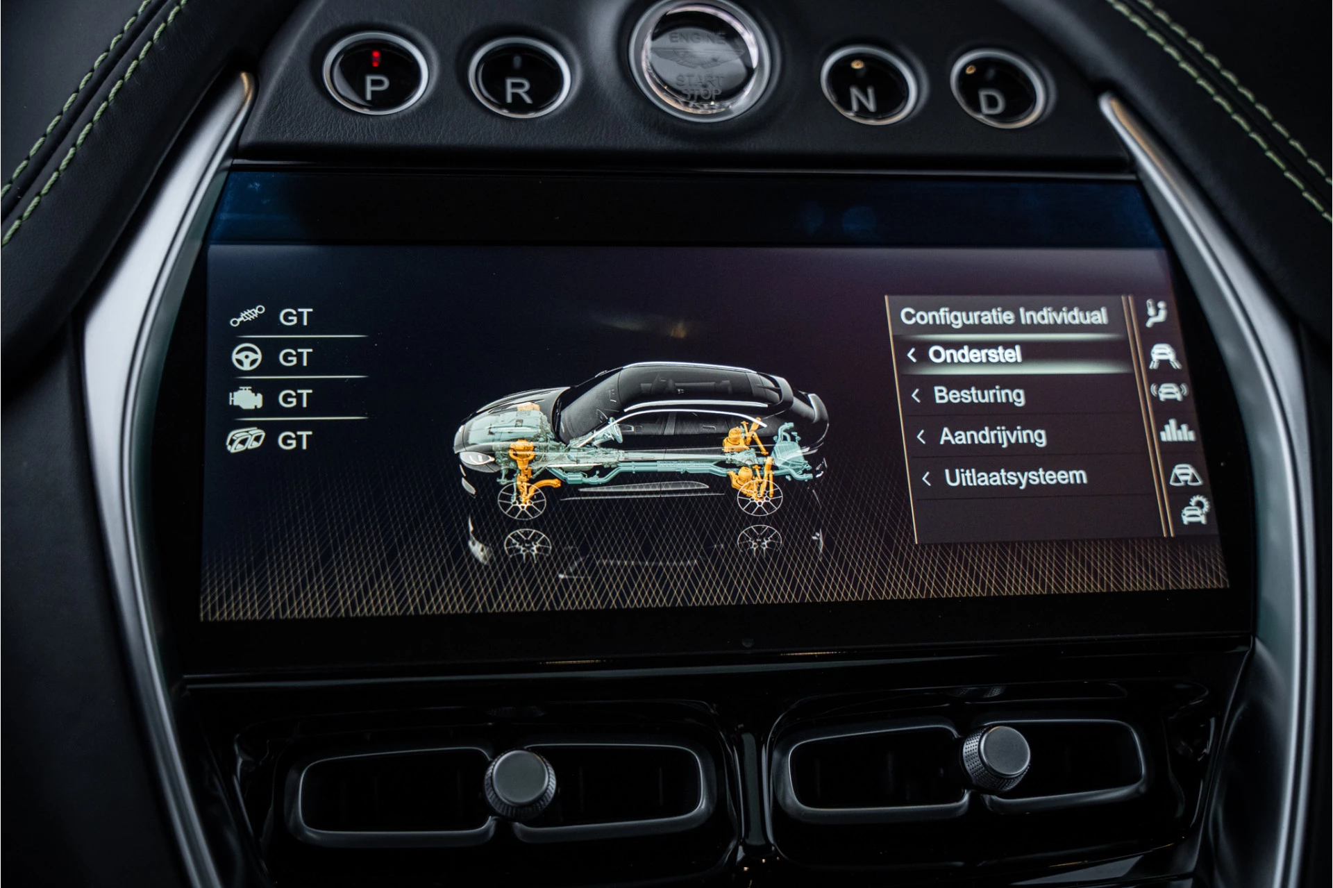 Hoofdafbeelding Aston Martin DBX