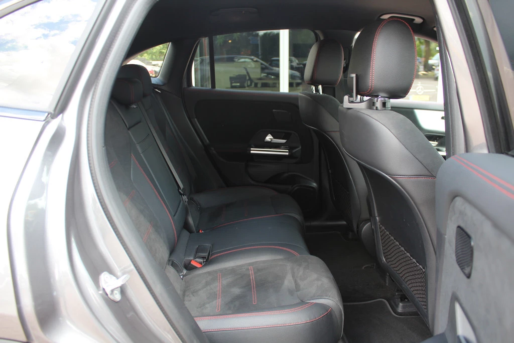 Hoofdafbeelding Mercedes-Benz EQA