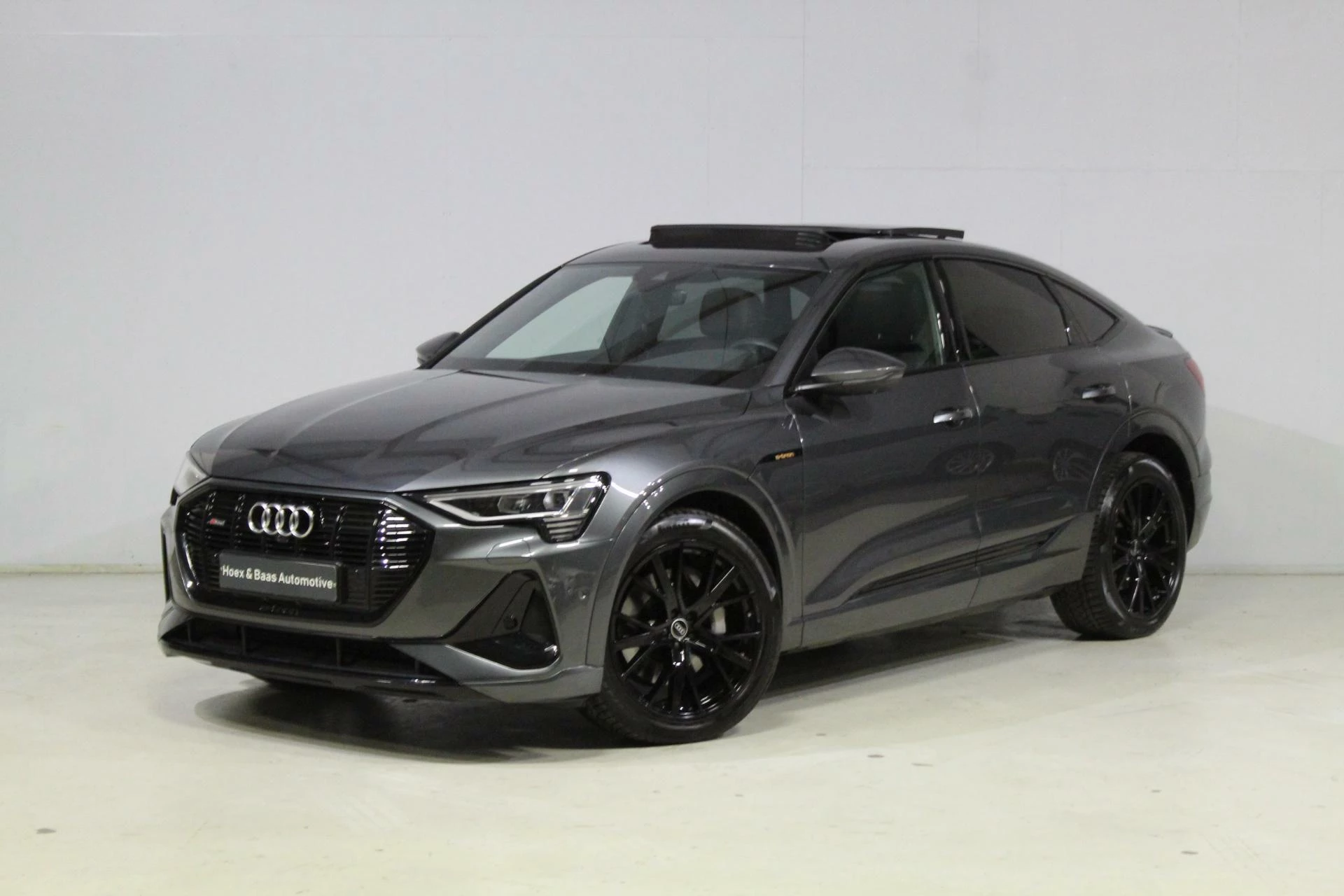 Hoofdafbeelding Audi e-tron