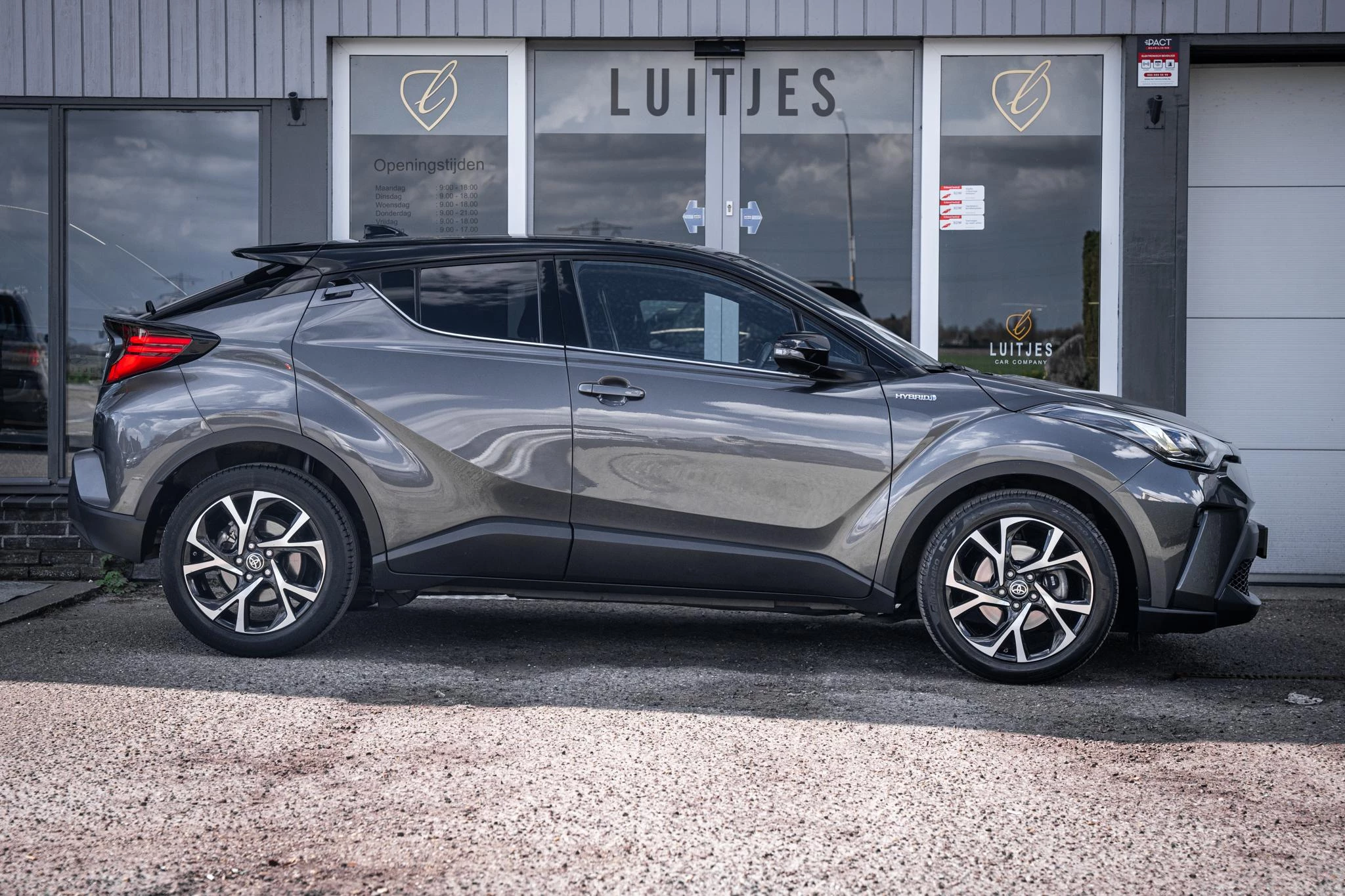 Hoofdafbeelding Toyota C-HR