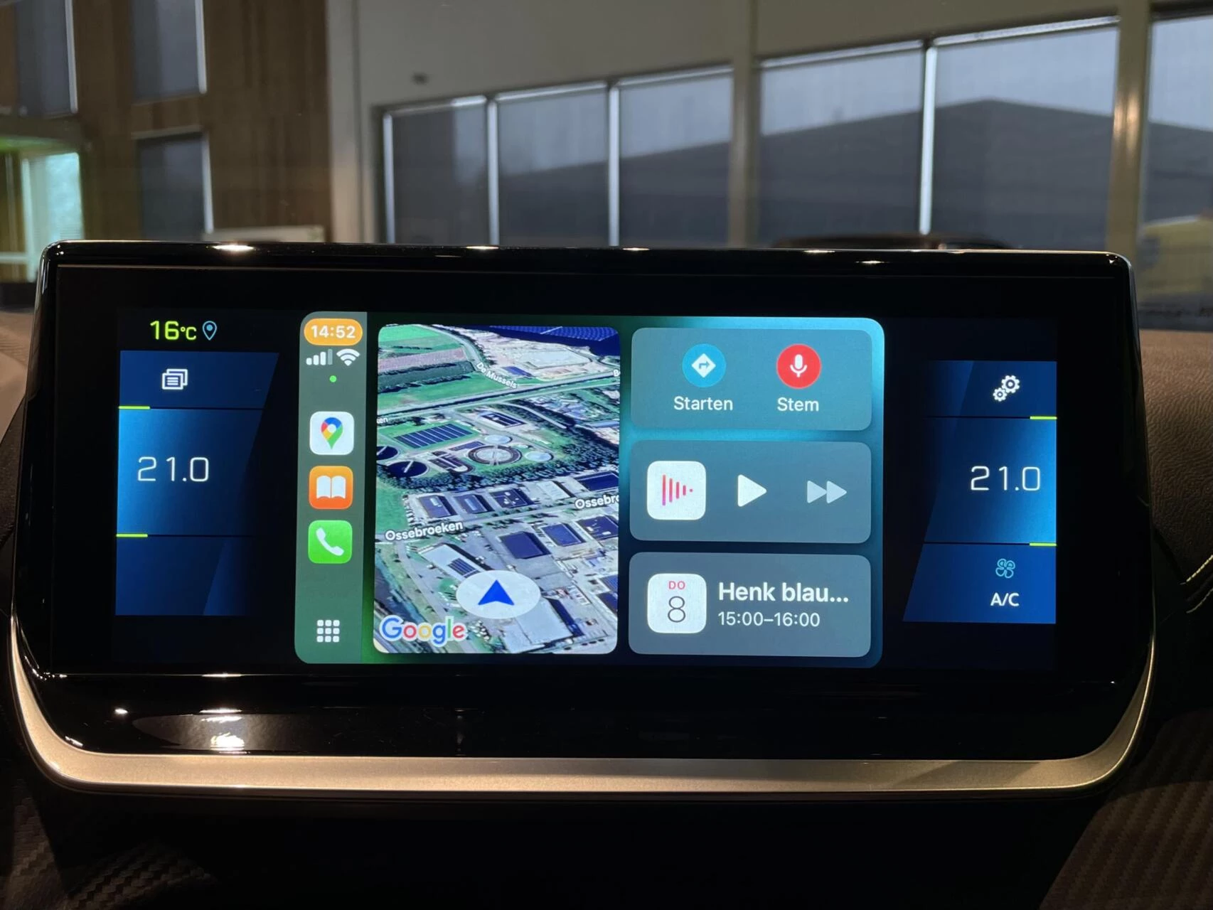 Hoofdafbeelding Peugeot e-2008