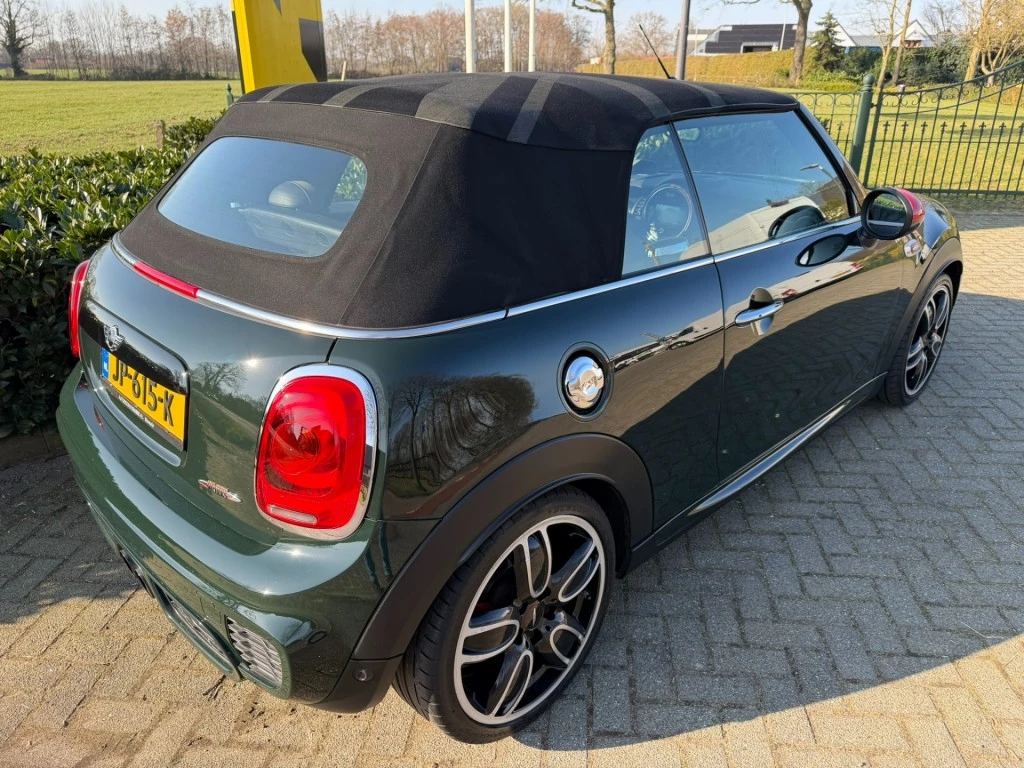 Hoofdafbeelding MINI Cabrio