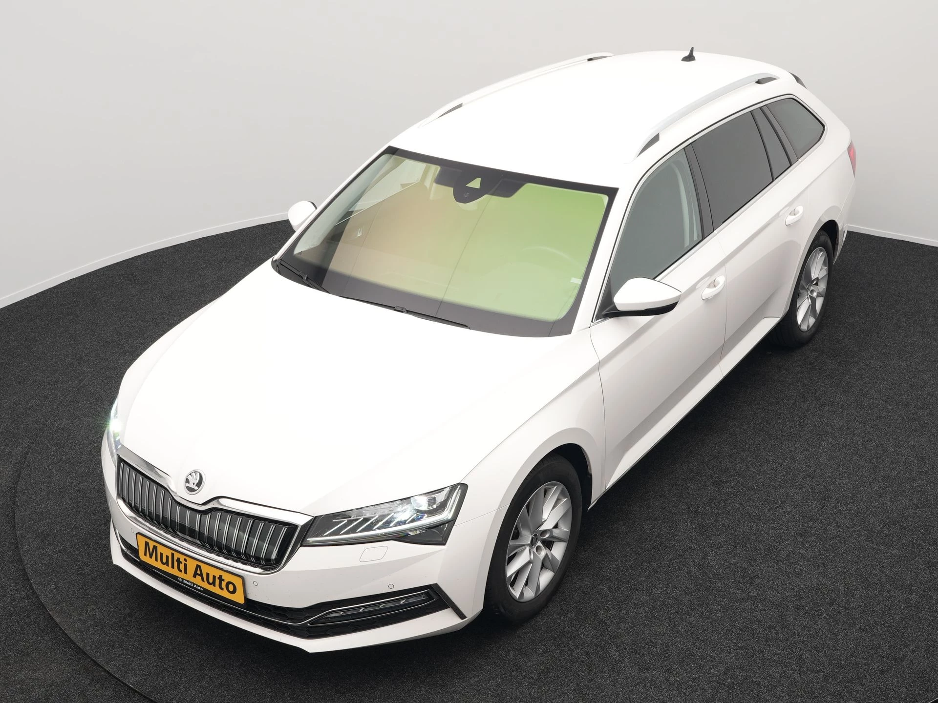 Hoofdafbeelding Škoda Superb