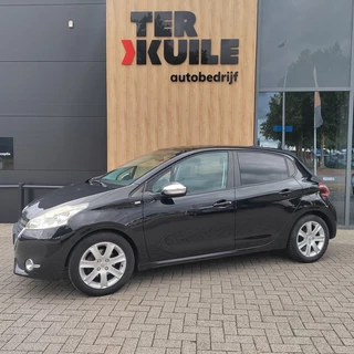 Peugeot 208 1.2 VTI STYLE 2014 5 Drs