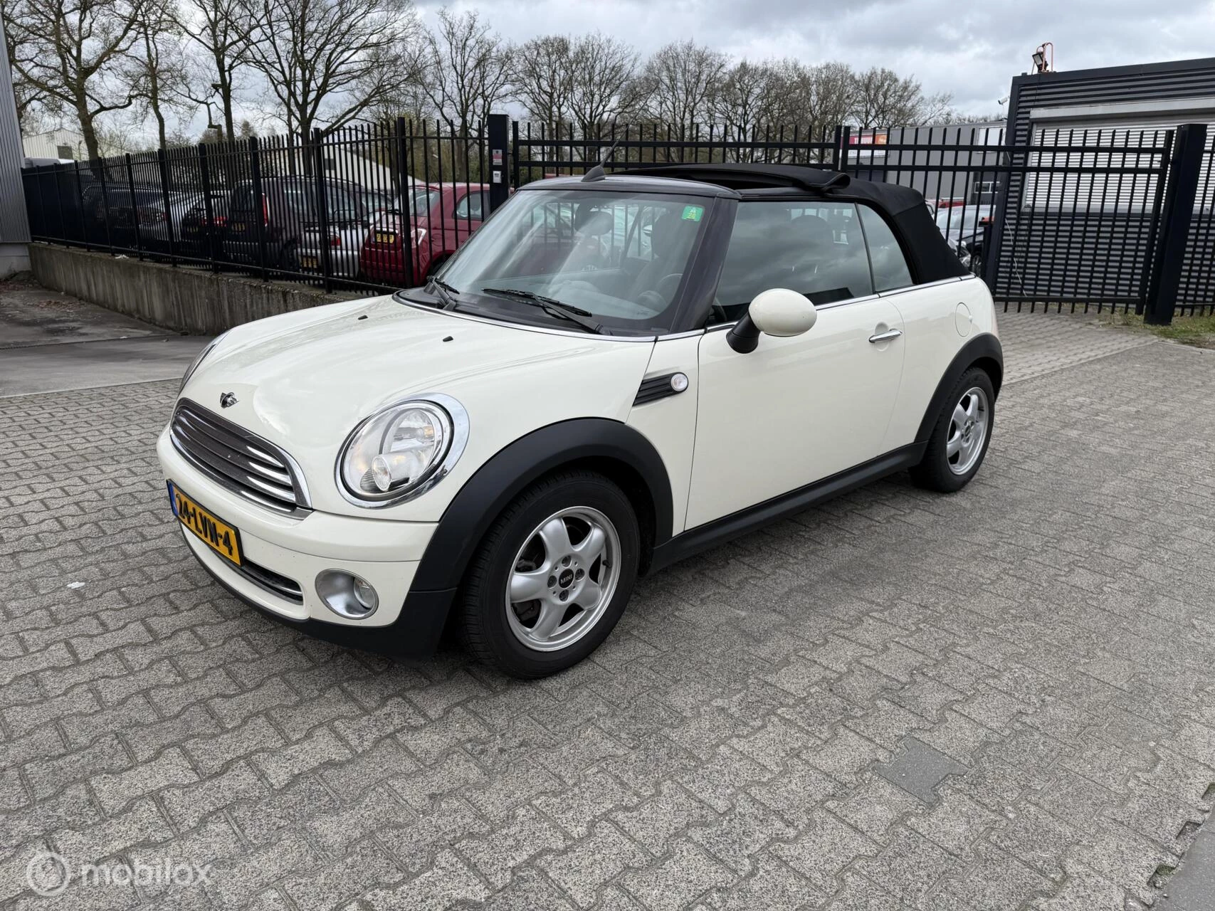 Hoofdafbeelding MINI Cooper Cabrio