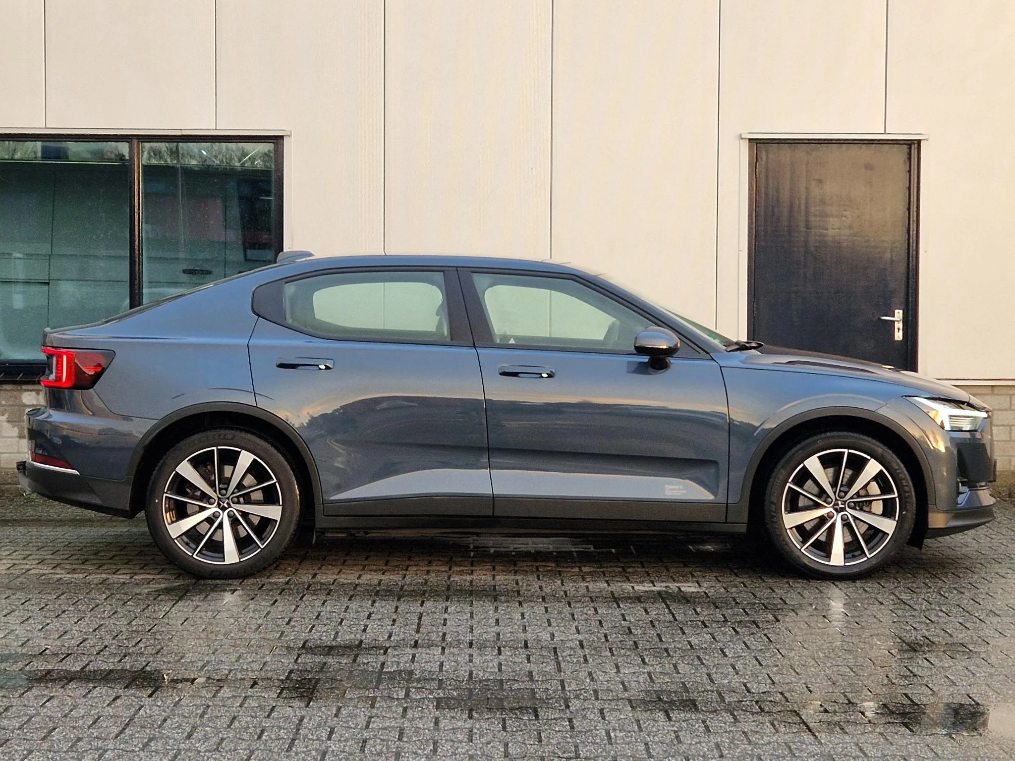 Hoofdafbeelding Polestar 2