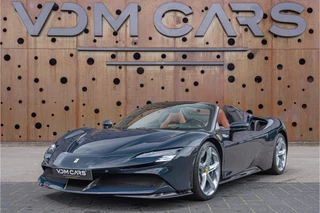 Hoofdafbeelding Ferrari SF90 Spider Ferrari SF90 Spider 4.0 V8 | CARBON (12x) | CarPlay | Lift | AFS | Two-Tone |