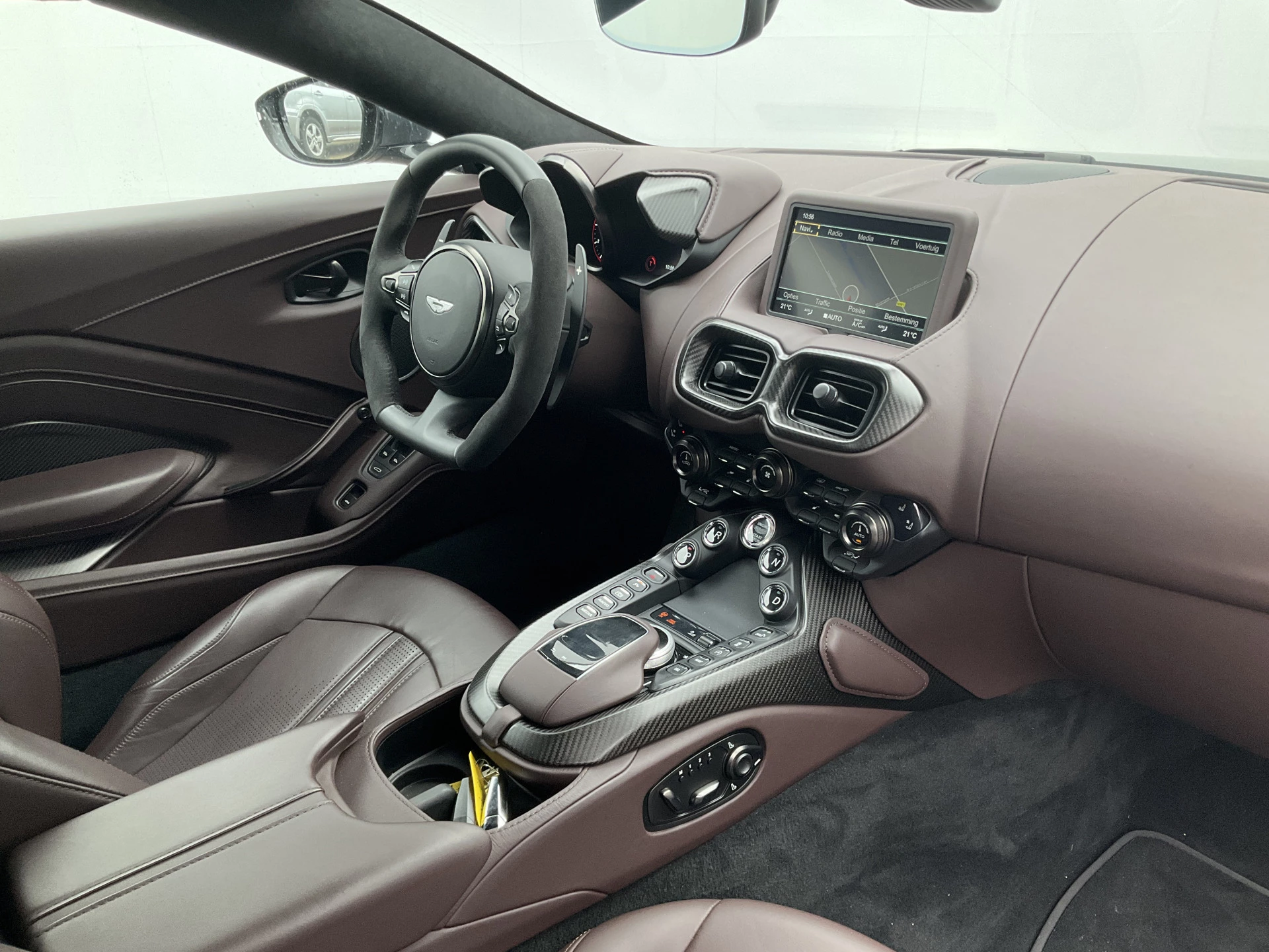 Hoofdafbeelding Aston Martin V8 Vantage