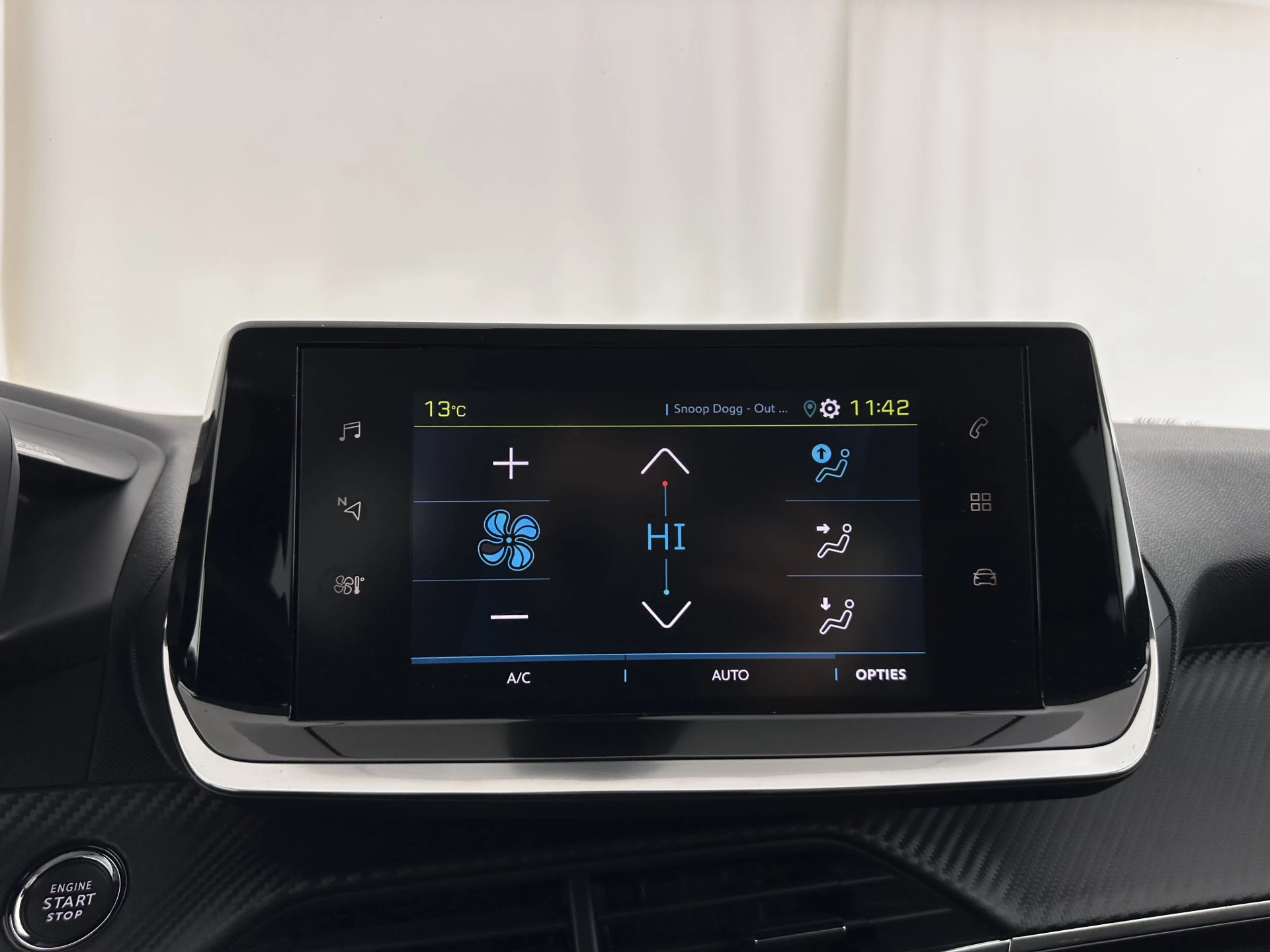 Hoofdafbeelding Peugeot e-208