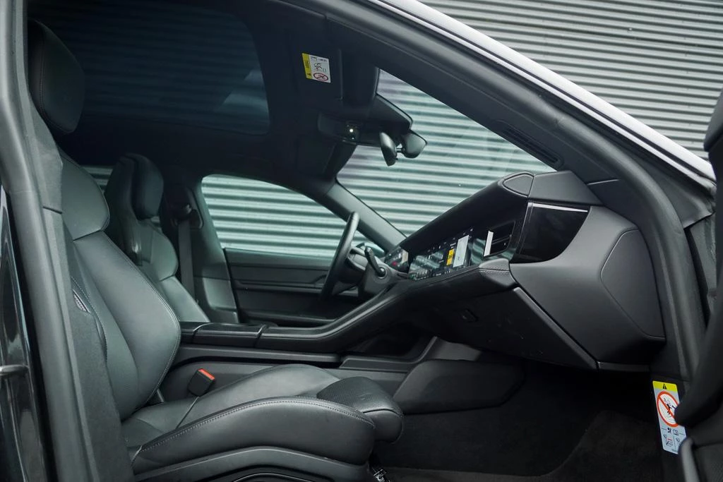 Hoofdafbeelding Porsche Taycan
