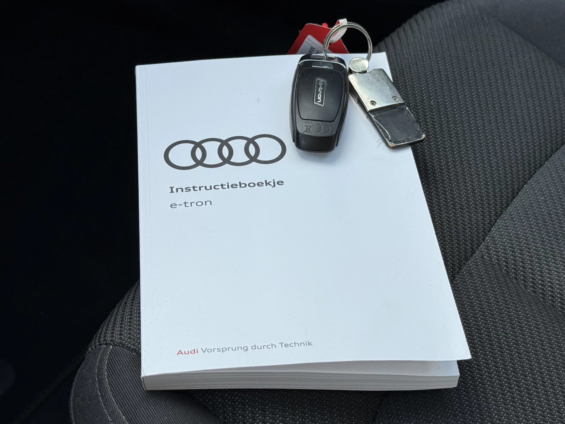 Hoofdafbeelding Audi e-tron