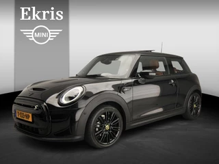 Hoofdafbeelding MINI Electric Mini 3-deurs SE Camden / Leder / Panoramadak / Harman-Kardon / LED / Park assist / Sportstoelen / Alu wielen 17 inch
