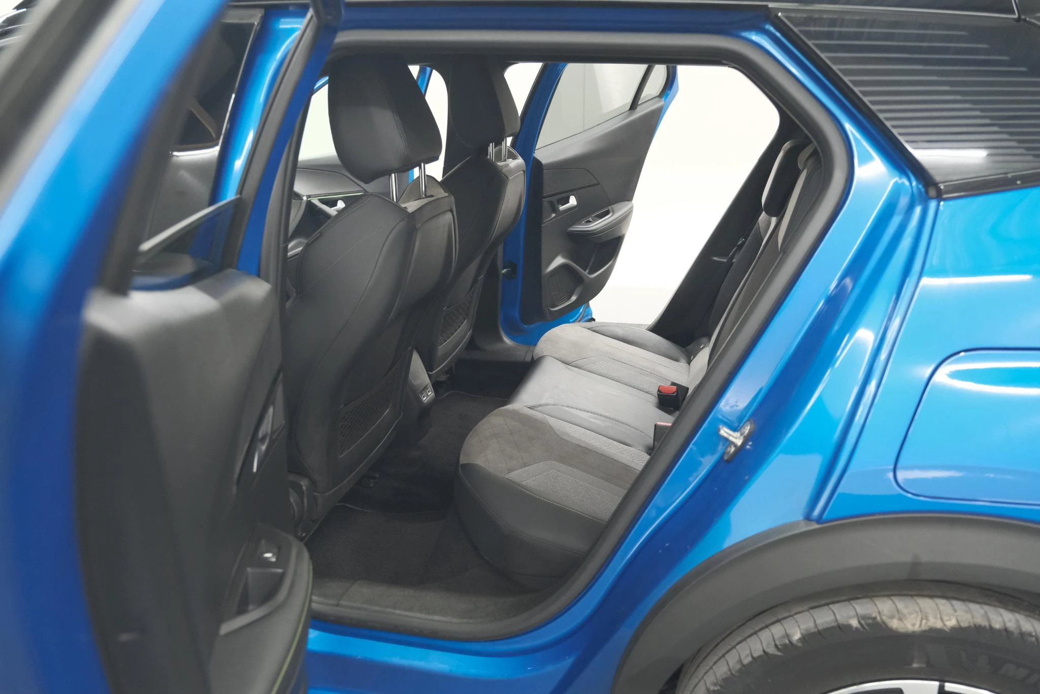 Hoofdafbeelding Peugeot e-2008