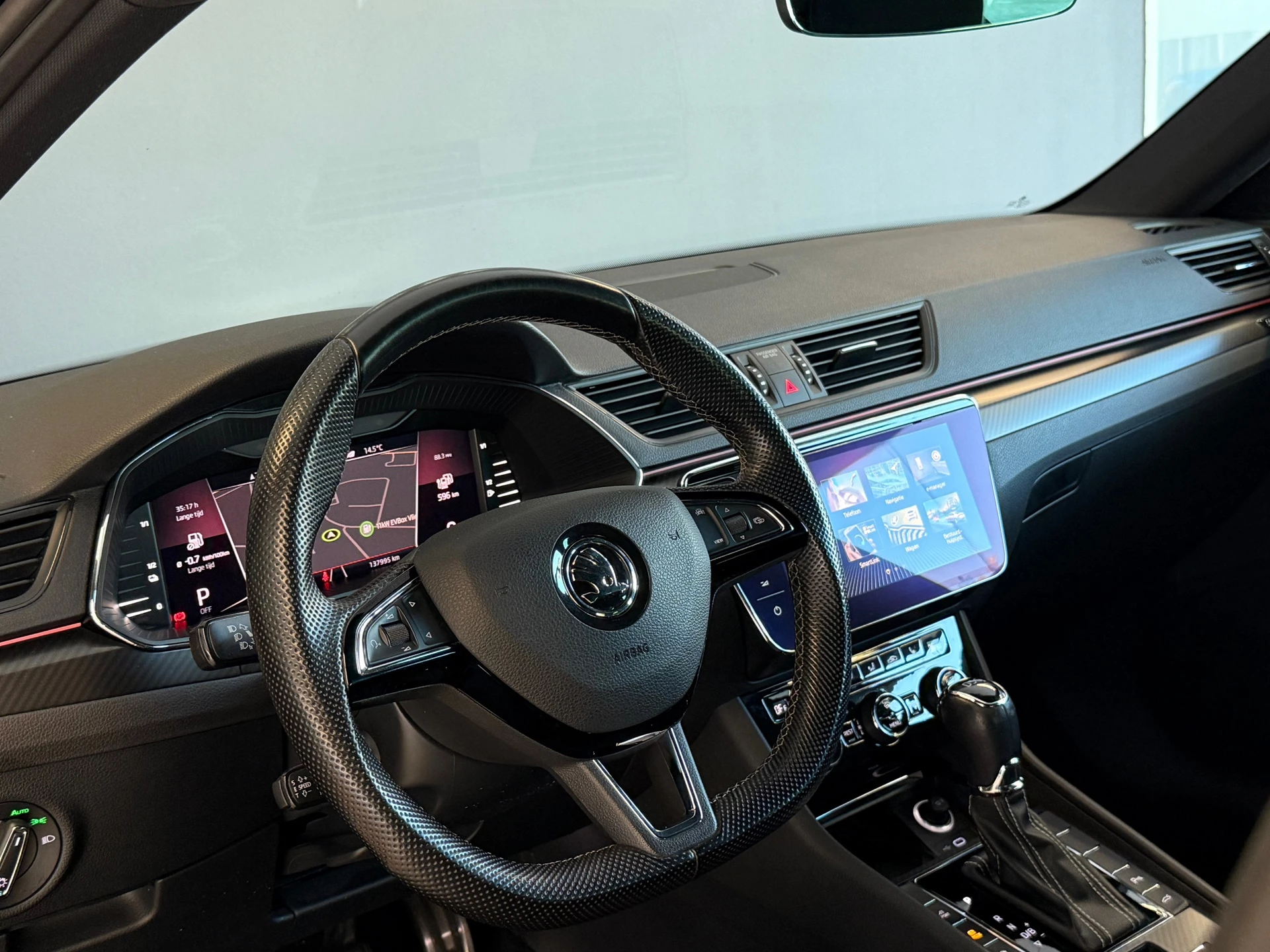 Hoofdafbeelding Škoda Superb