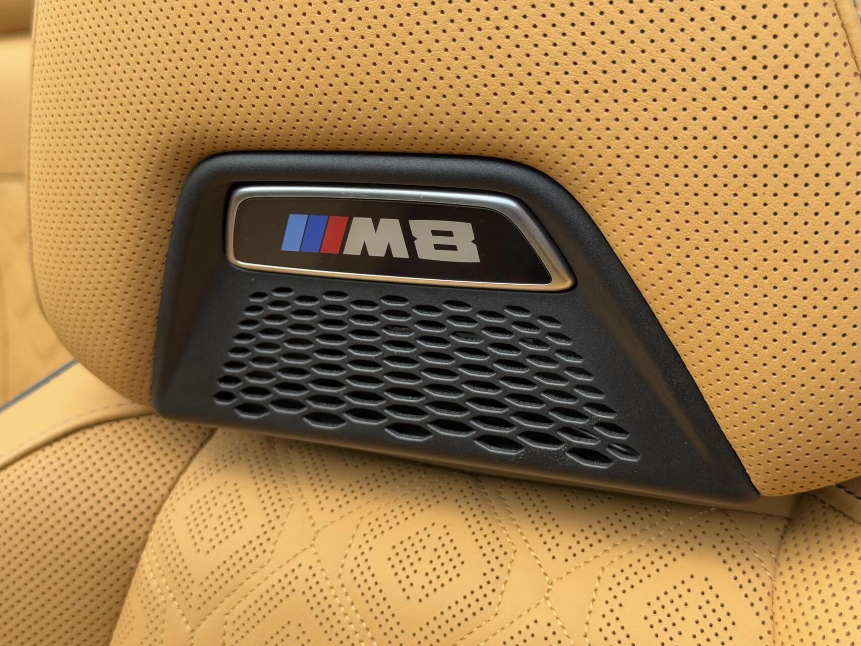Hoofdafbeelding BMW M8