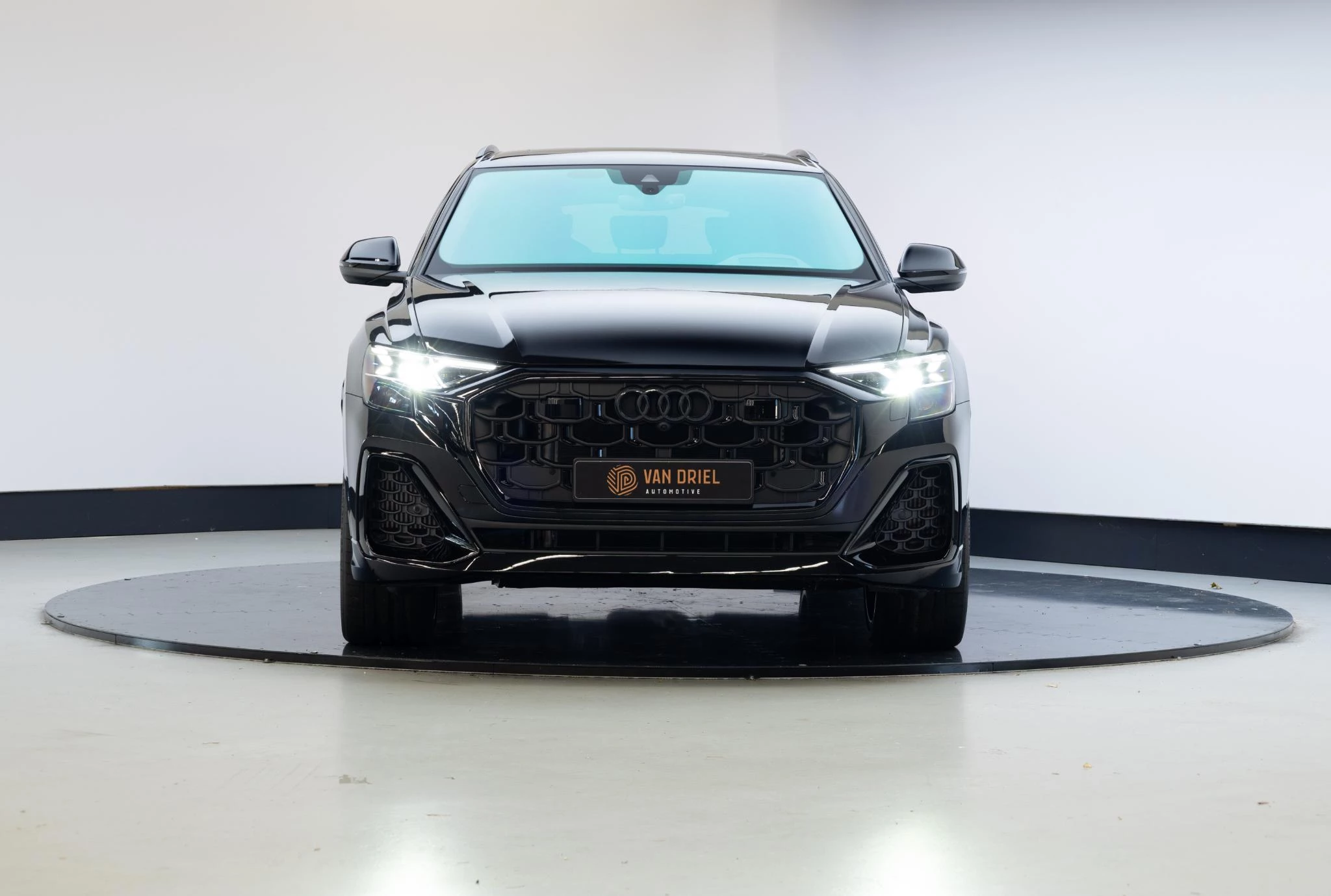 Hoofdafbeelding Audi Q8