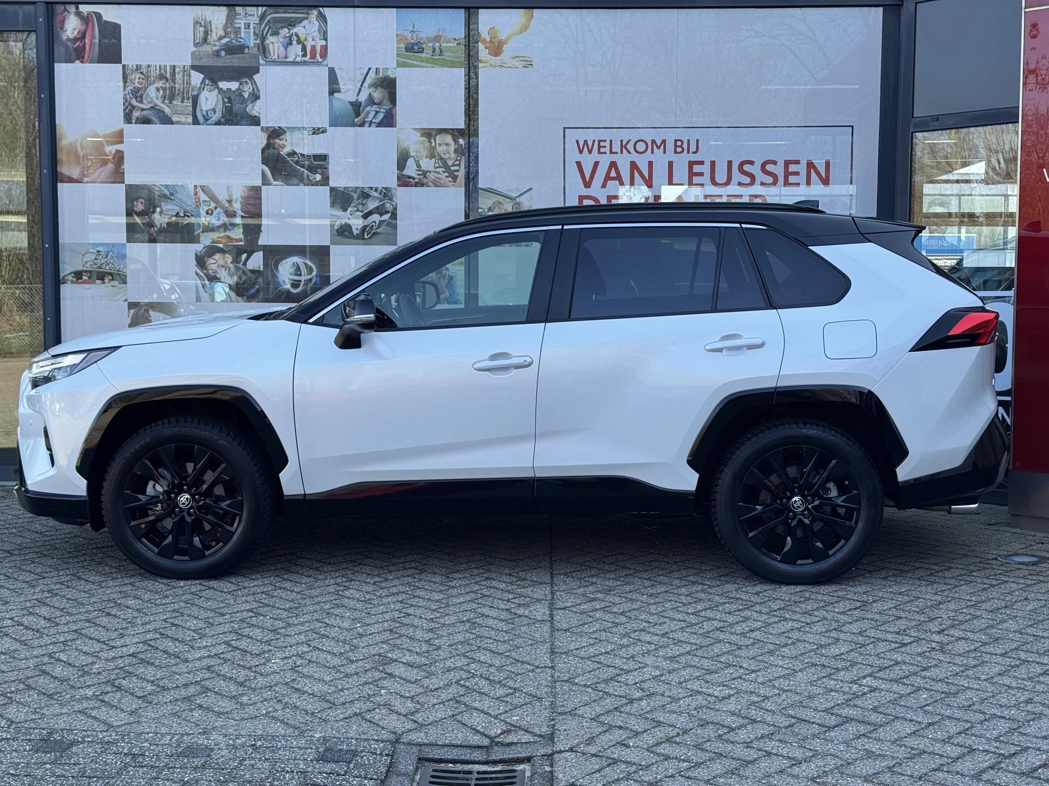 Hoofdafbeelding Toyota RAV4