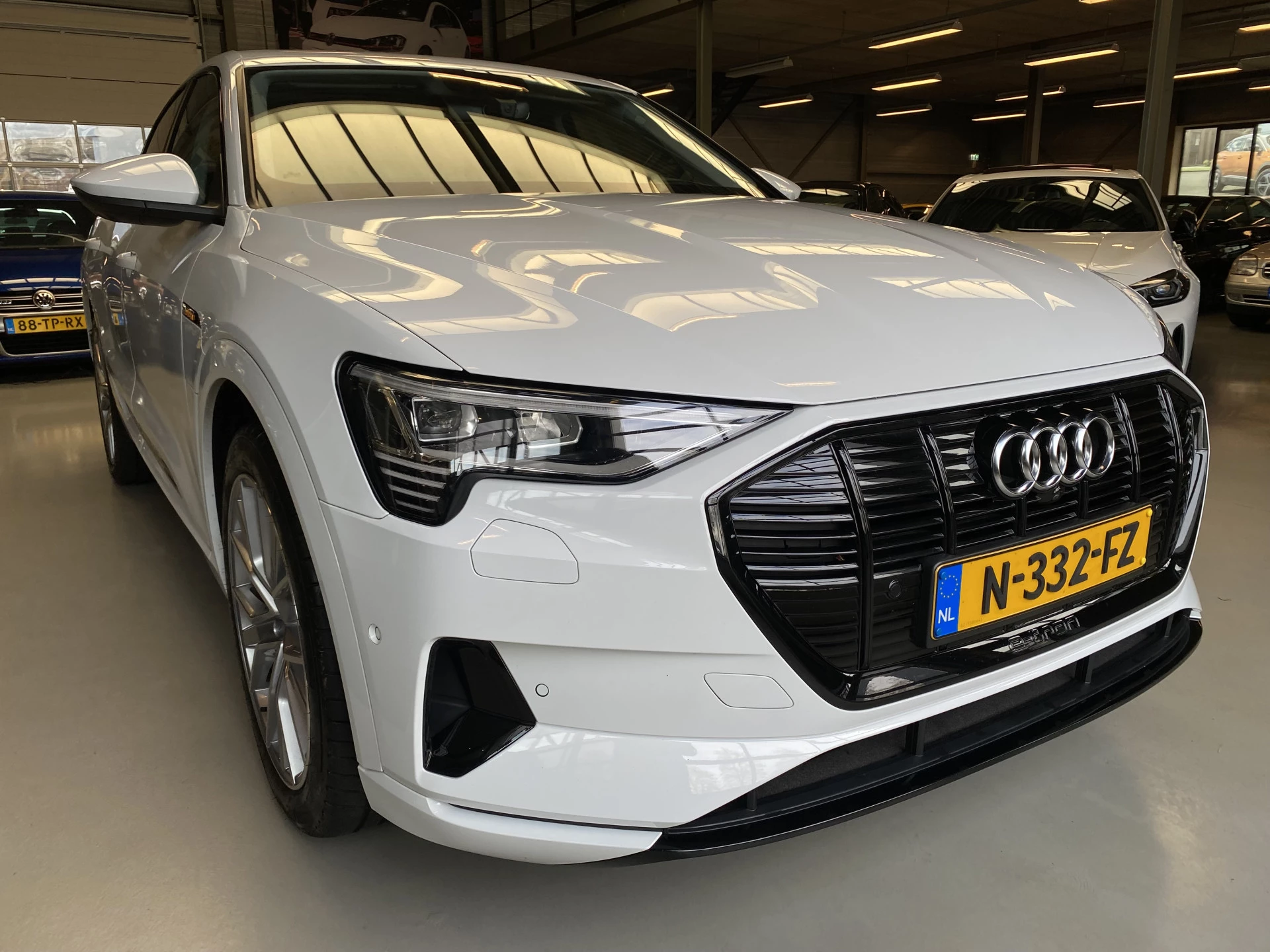Hoofdafbeelding Audi e-tron