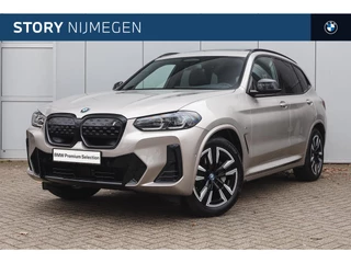 BMW iX3 Executive / Trekhaak / Sportstoelen / Achteruitrijcamera / M Adaptief onderstel / Adaptieve LED / Stuurverwarming
