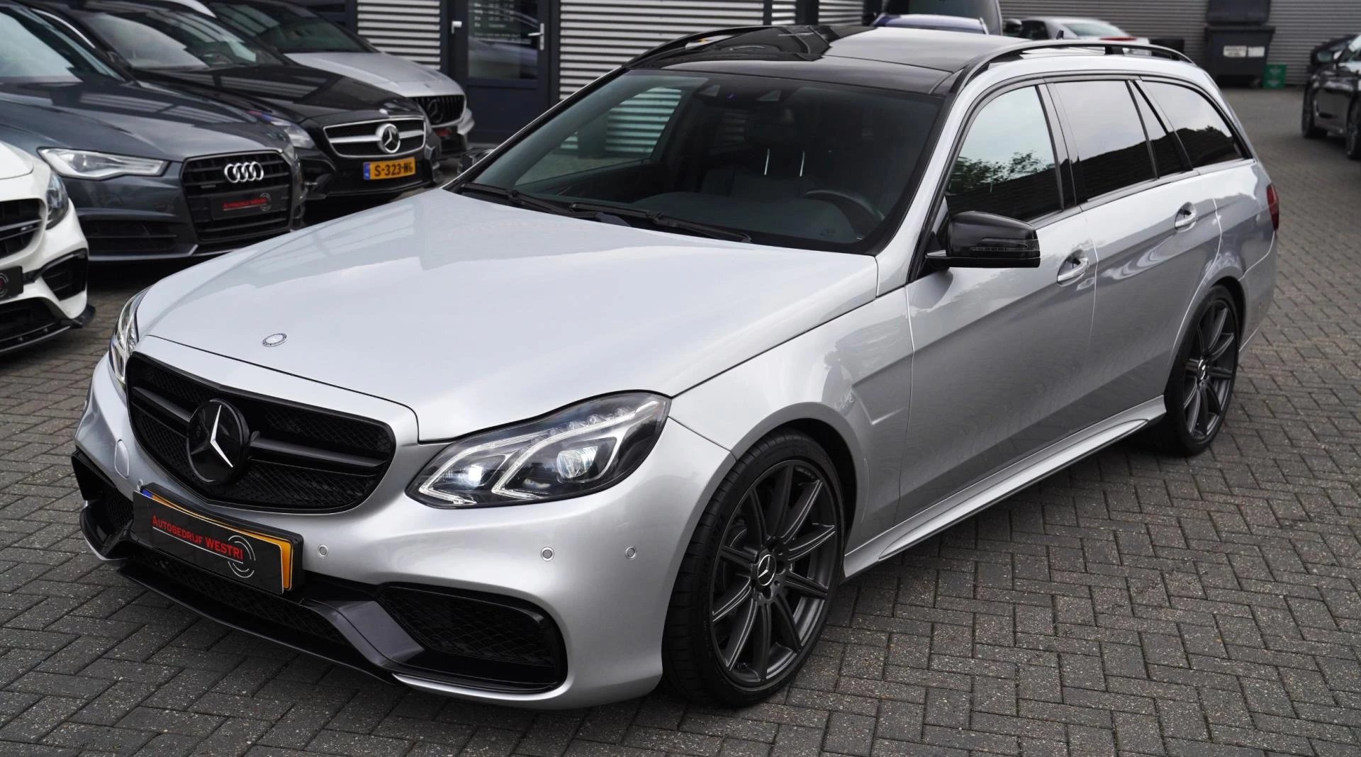 Hoofdafbeelding Mercedes-Benz E-Klasse