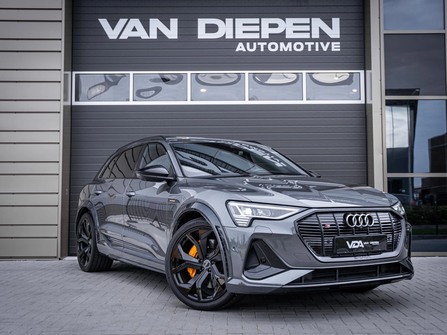 Hoofdafbeelding Audi e-tron